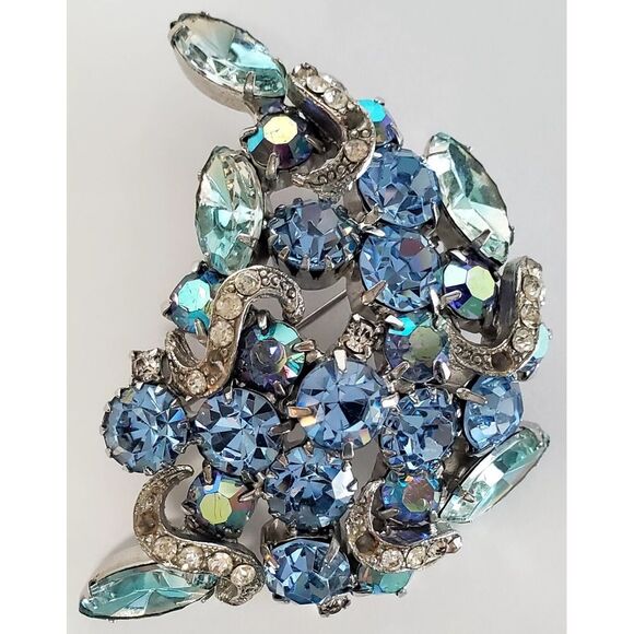 VTG Aurora Borealis Brooch Pin Powder Blue Rhinestones & Crystals Glowing Silver - Picture 16 of 16